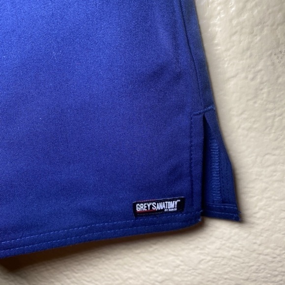 Greys ANATOMY BY‎ BARCO V-NECK SCRUB SIZE-S - Picture 7 of 7